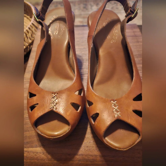 Kork-Ease® Felicia Wedge Sandals in Tan leather. Size 7 - Picture 3 of 8